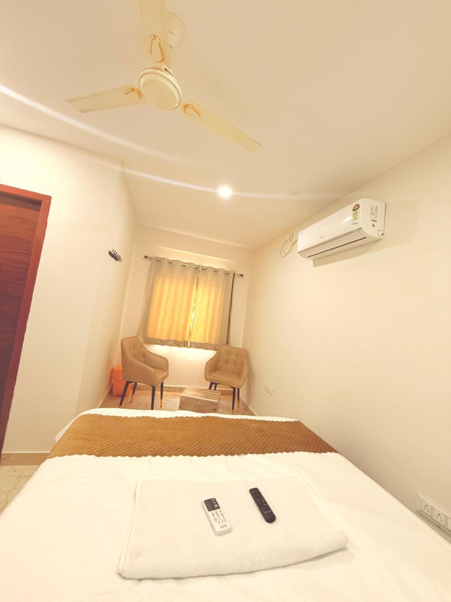 Vaaraahi Hotels Hyderabad Exterior foto