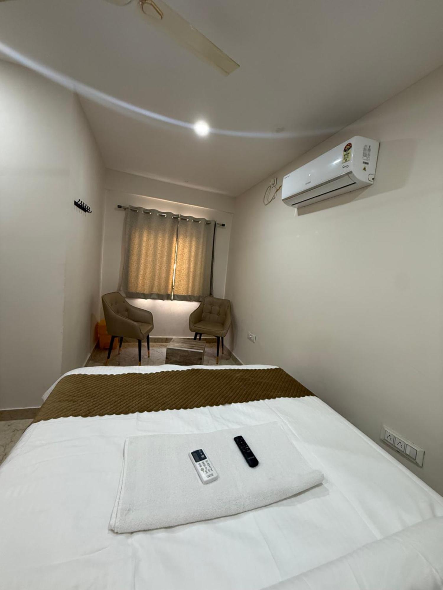 Vaaraahi Hotels Hyderabad Exterior foto
