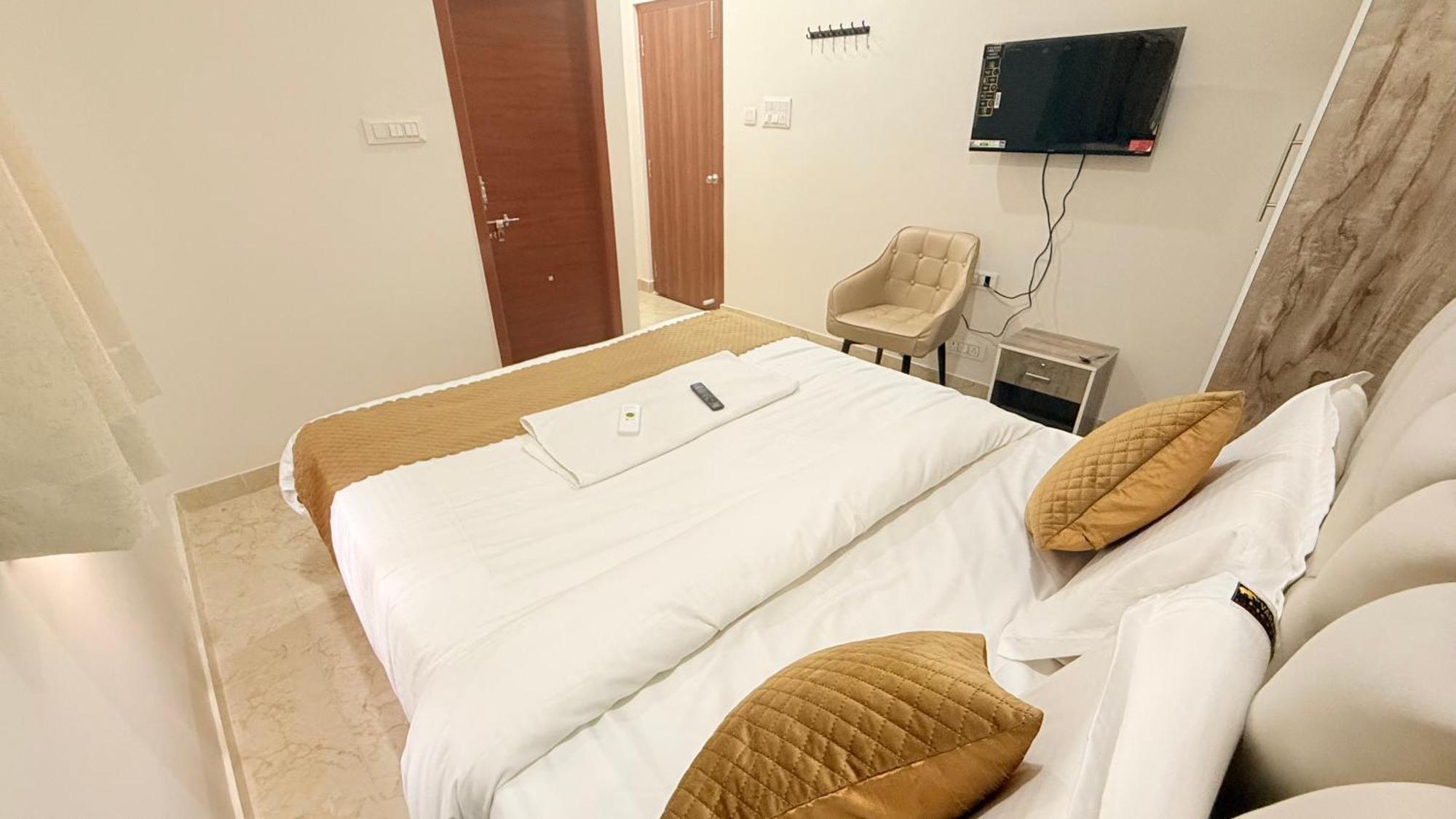 Vaaraahi Hotels Hyderabad Exterior foto